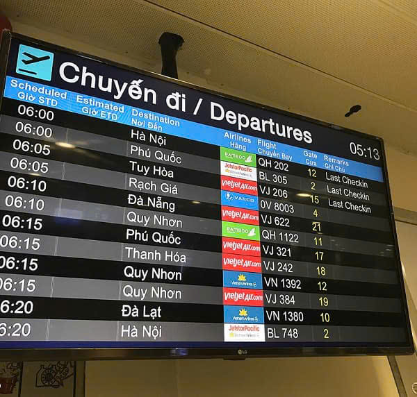 Bảng Điện Tử Ở Sân Bay Nội Bài 